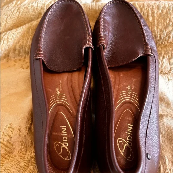 Sudini Brown Leather soft loafers size 10 medium - Picture 2 of 9